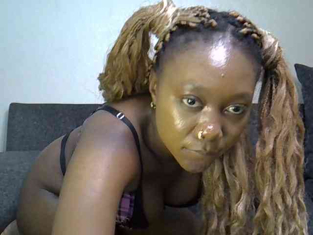 SpicyMackenzie1 webcam