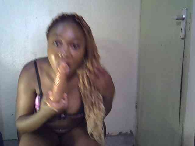 SpicyMackenzie1 webcam