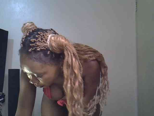 SpicyMackenzie1 webcam