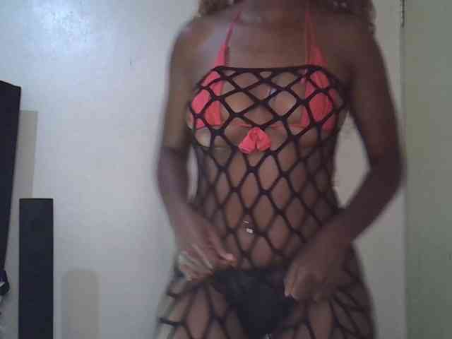 SpicyMackenzie1 webcam