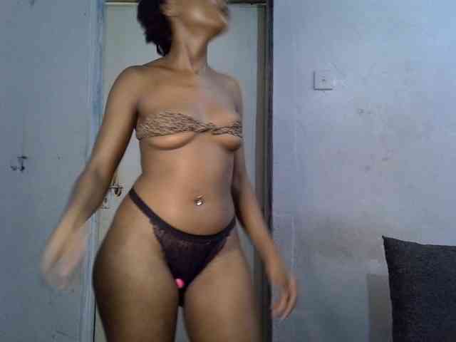 SpicyMackenzie1 webcam