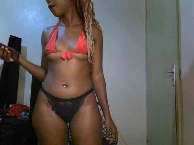 SpicyMackenzie1 webcam