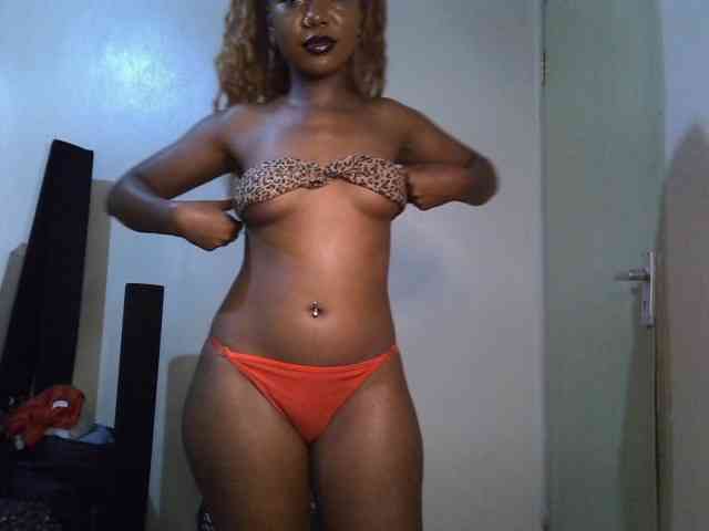 SpicyMackenzie1 webcam