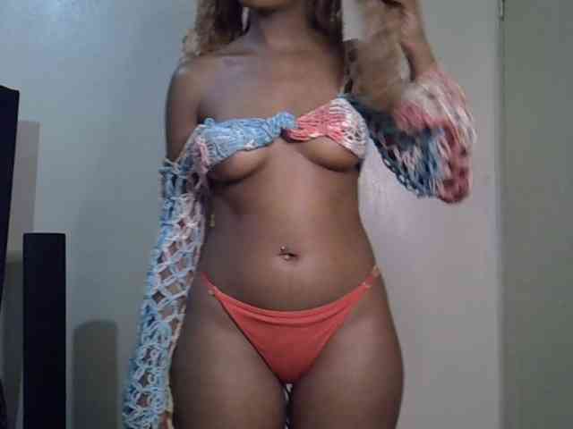 SpicyMackenzie1 webcam