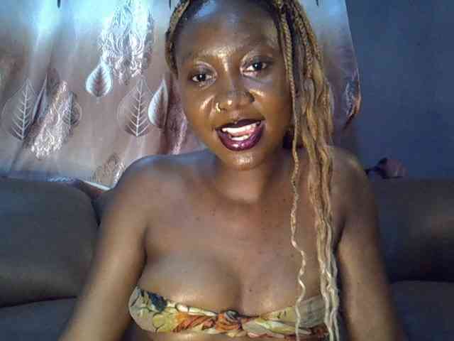 SpicyMackenzie1 webcam