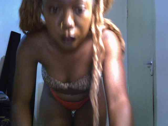 SpicyMackenzie1 webcam