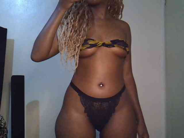 SpicyMackenzie1 webcam