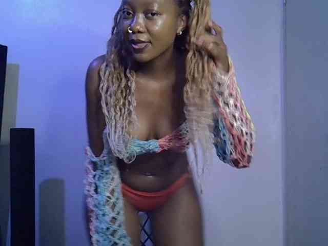 SpicyMackenzie1 webcam