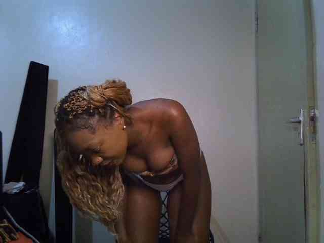 SpicyMackenzie1 webcam