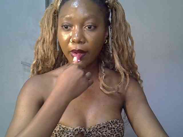 SpicyMackenzie1 webcam