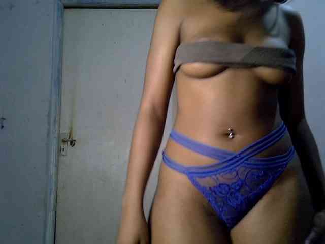 SpicyMackenzie1 webcam