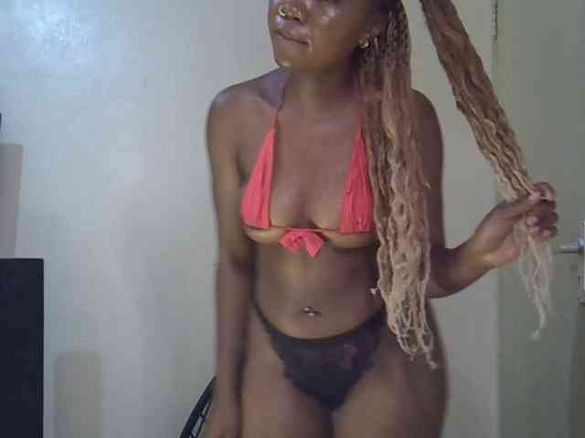 SpicyMackenzie1 webcam