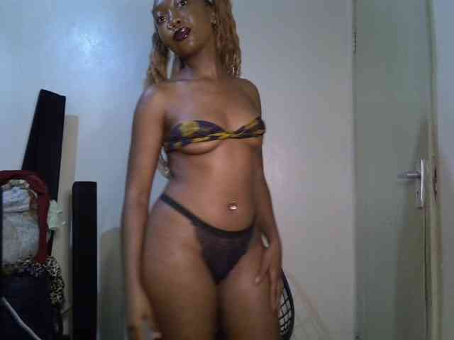 SpicyMackenzie1 webcam