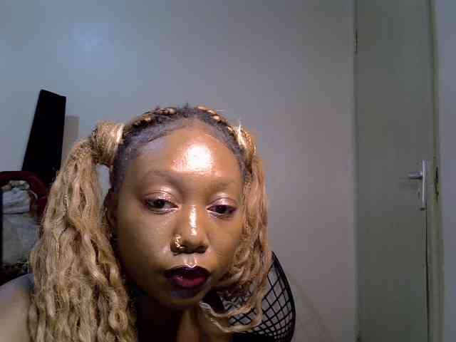 SpicyMackenzie1 webcam