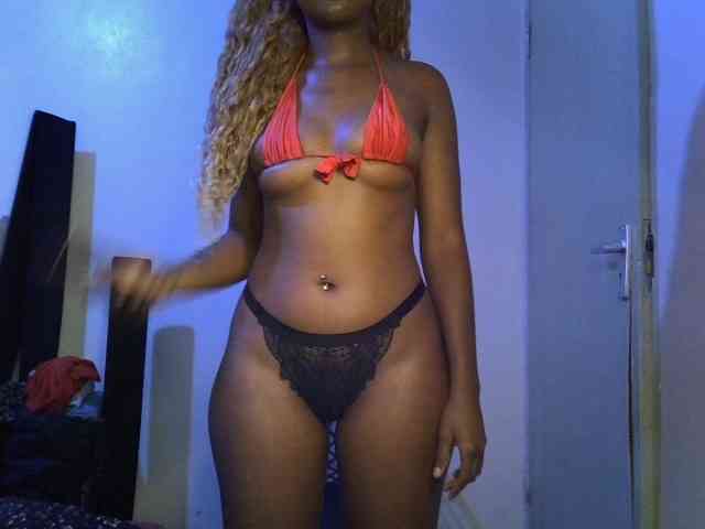 SpicyMackenzie1 webcam