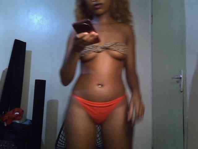 SpicyMackenzie1 webcam