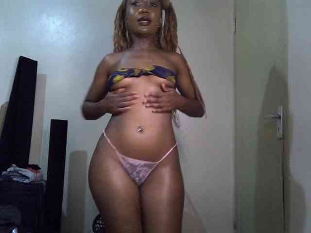 SpicyMackenzie1 webcam