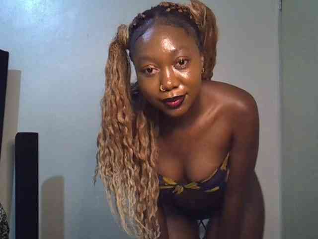 SpicyMackenzie1 webcam