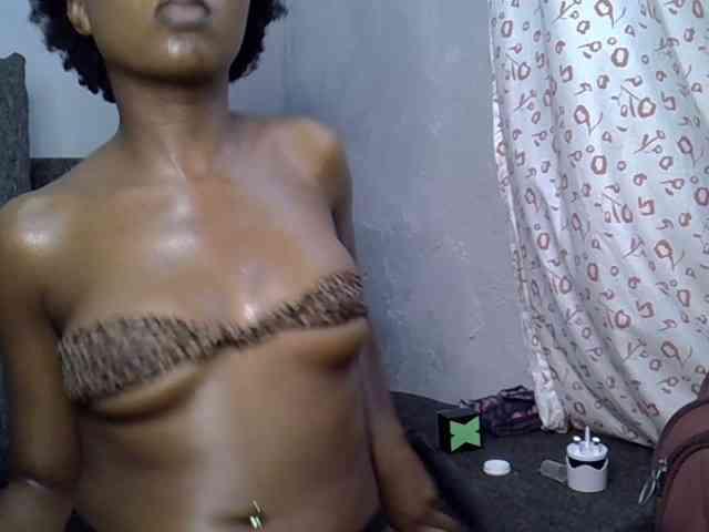 SpicyMackenzie1 webcam