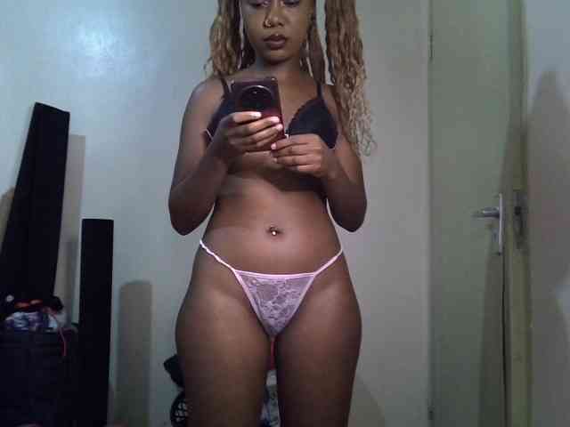 SpicyMackenzie1 webcam