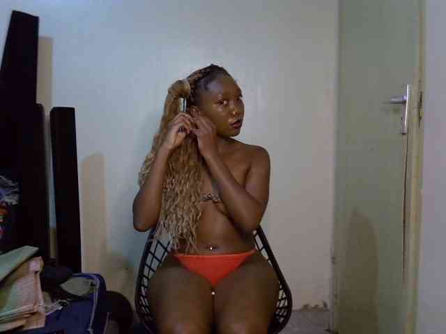 SpicyMackenzie1 webcam