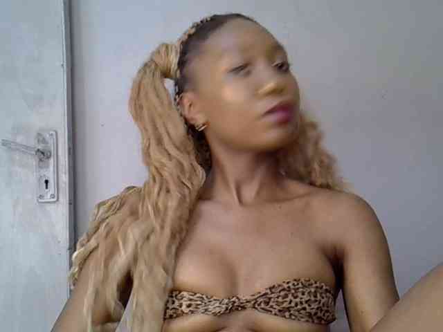 SpicyMackenzie1 webcam