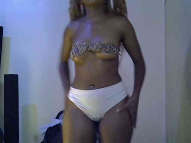 SpicyMackenzie1 webcam