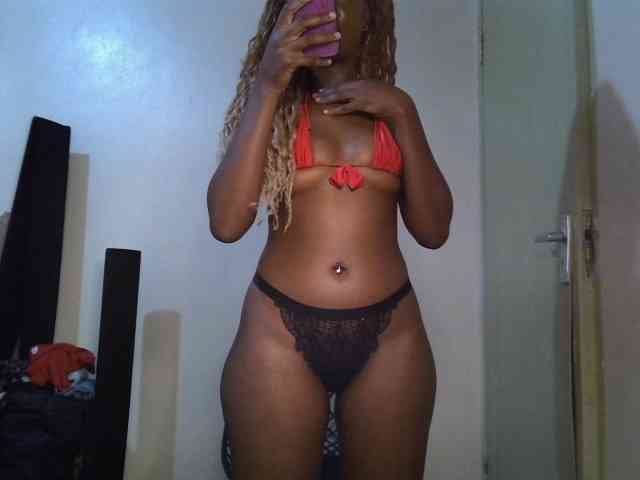 SpicyMackenzie1 webcam