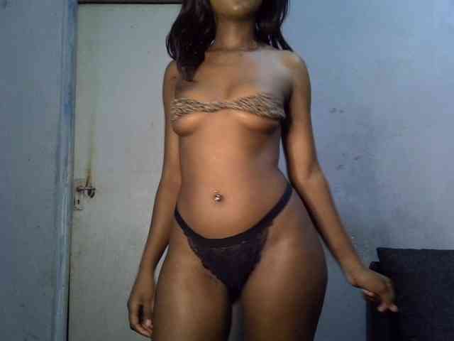 SpicyMackenzie1 webcam