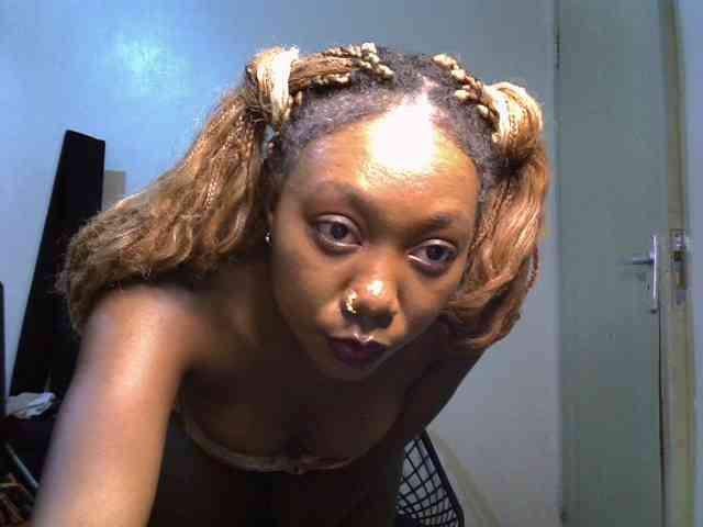 SpicyMackenzie1 webcam