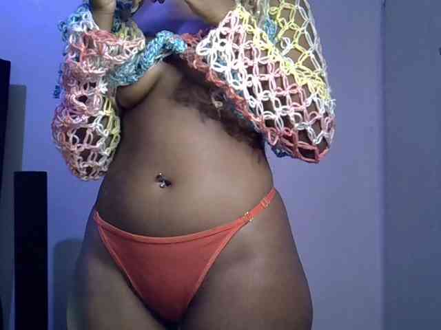 SpicyMackenzie1 webcam