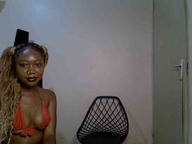 SpicyMackenzie1 webcam