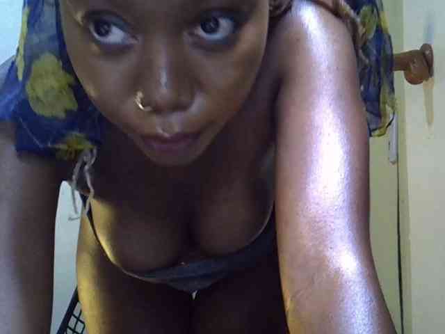 SpicyMackenzie1 webcam