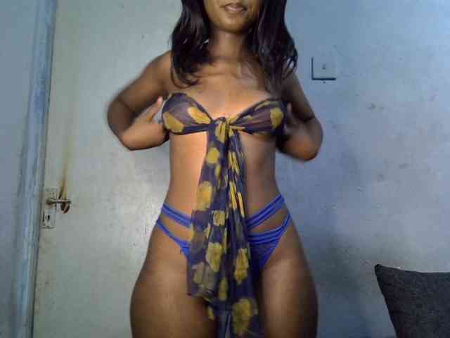 SpicyMackenzie1 webcam