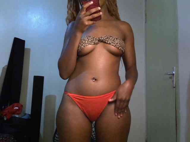 SpicyMackenzie1 webcam