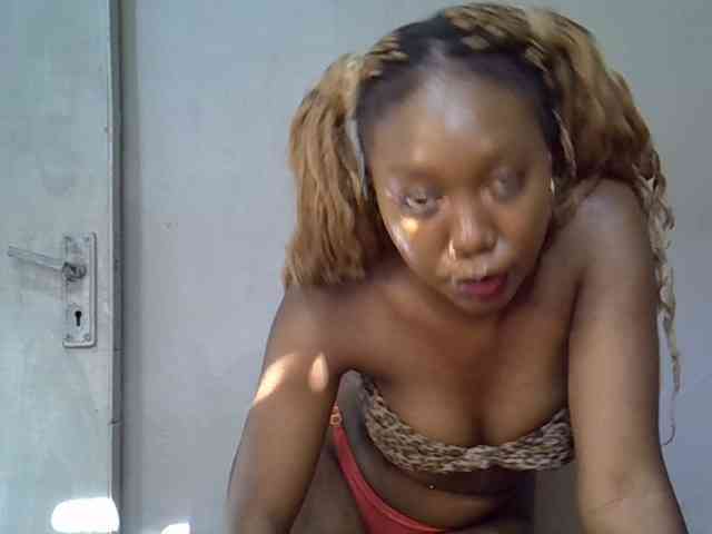 SpicyMackenzie1 webcam