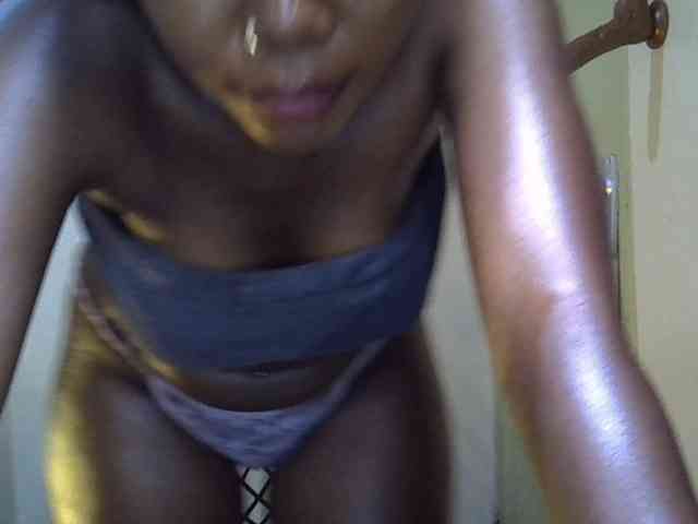 SpicyMackenzie1 webcam