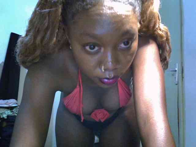 SpicyMackenzie1 webcam