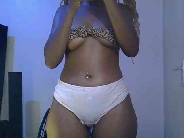 SpicyMackenzie1 webcam