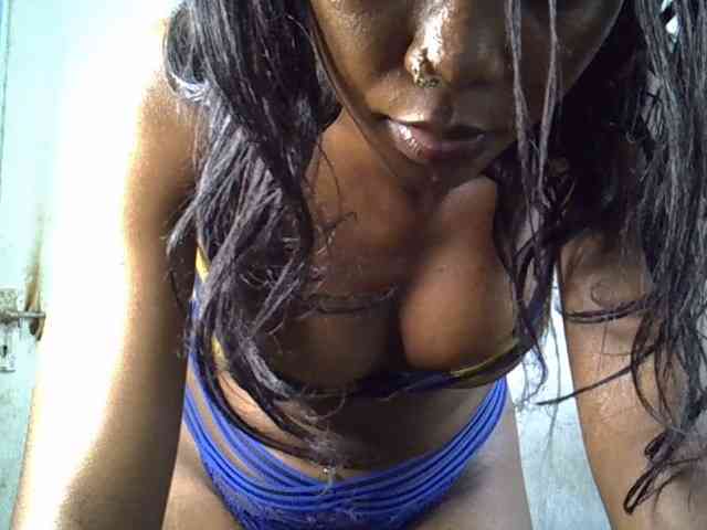 SpicyMackenzie1 webcam