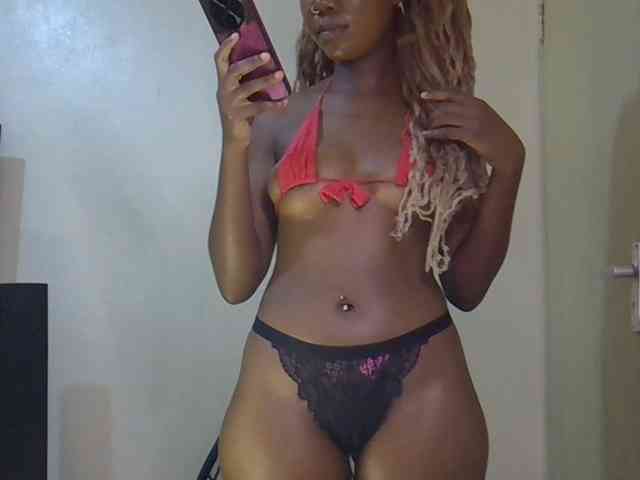 SpicyMackenzie1 webcam