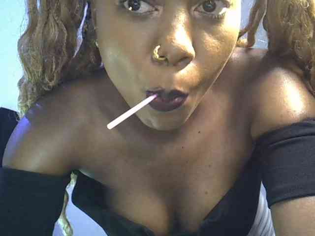 SpicyMackenzie1 webcam