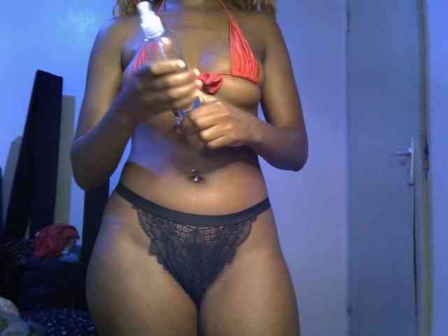 SpicyMackenzie1 webcam