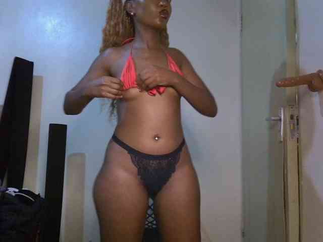 SpicyMackenzie1 webcam