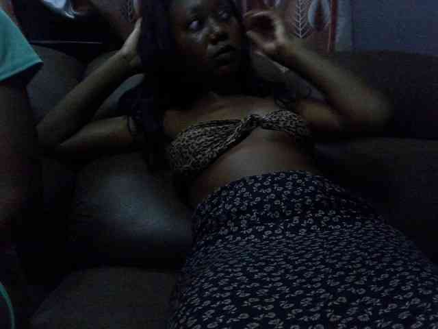 SpicyMackenzie1 webcam