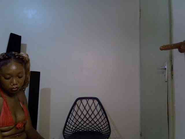 SpicyMackenzie1 webcam