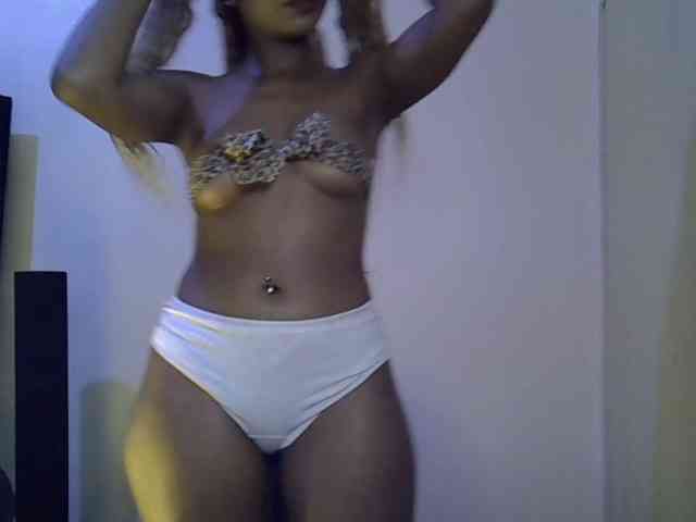 SpicyMackenzie1 webcam