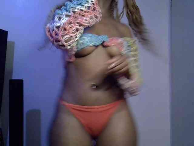 SpicyMackenzie1 webcam