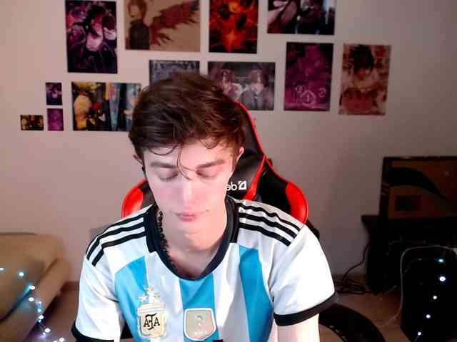 John-Meow Live Webcam on BongaCams