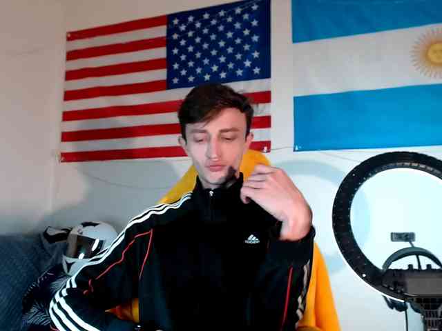 John-Meow Live Webcam on BongaCams